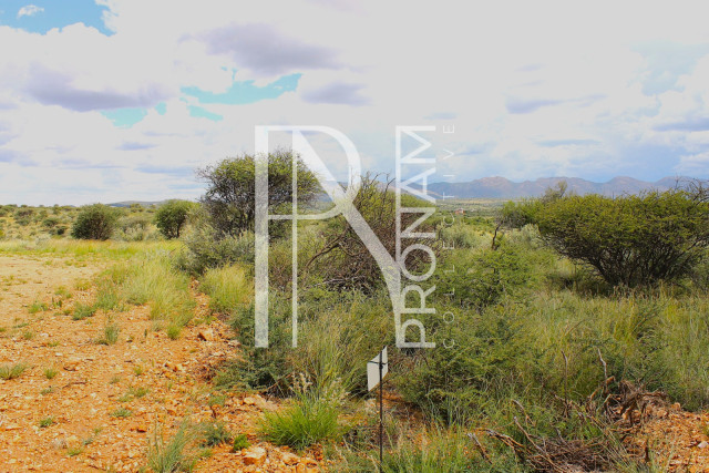 4.27 Ha - Plot For Sale