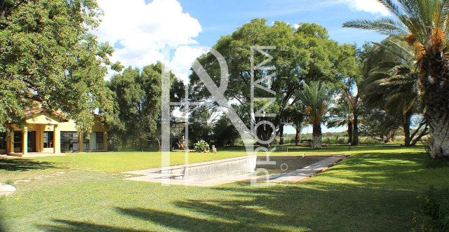 175 Ha Plot with a massive house for sale in Hochfeld area- Ref.No. 2064