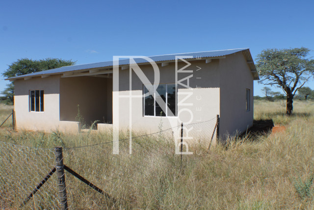 203 Ha Plot - with 2 Houses - ready to move in - Hochfeld area