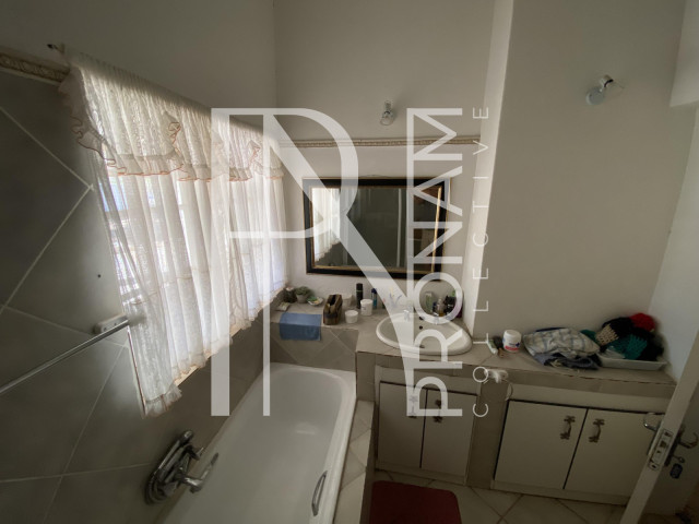 Main bathroom - view to the sink