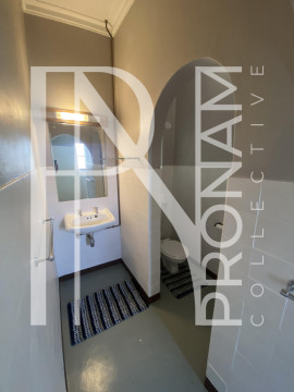 The bath room from the sigle room
