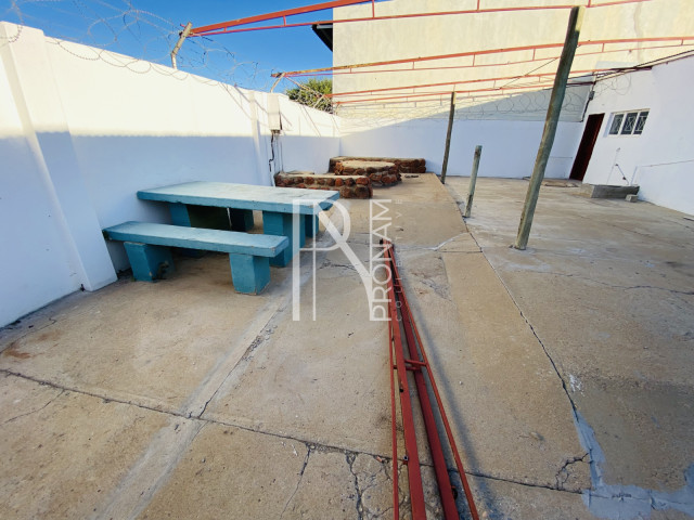 Warehouse For Sale - Ref.No. 2078