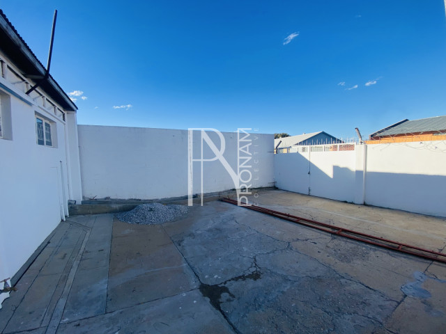 Warehouse For Sale - Ref.No. 2078
