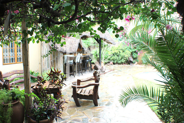 The way to the pool area