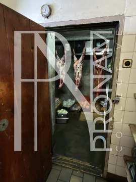 A cool room connected with the kitchen