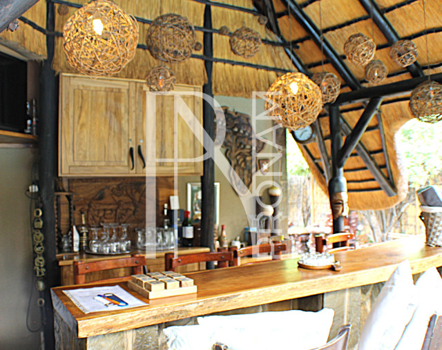 The outside bar